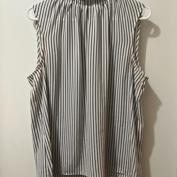 Worthington Medium Sleeveless turtleneck ruffle blouse - Picture 1 of 5